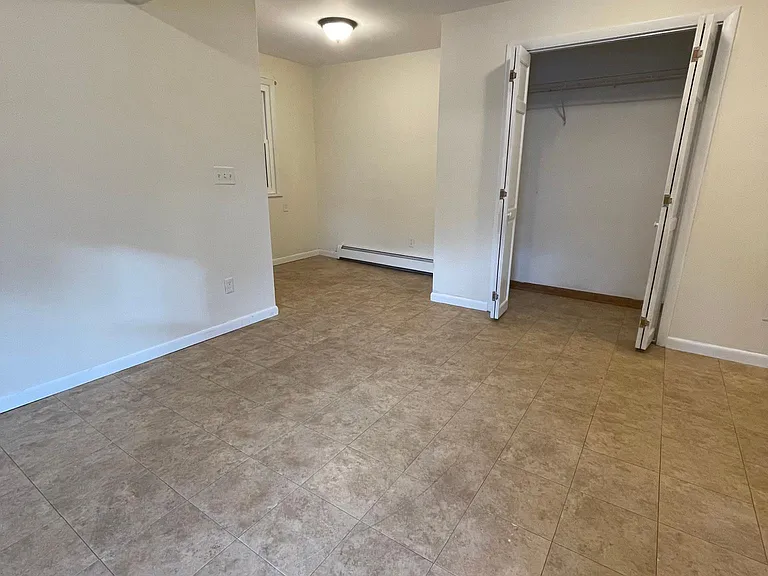 80 Main St #5 — Photo 6