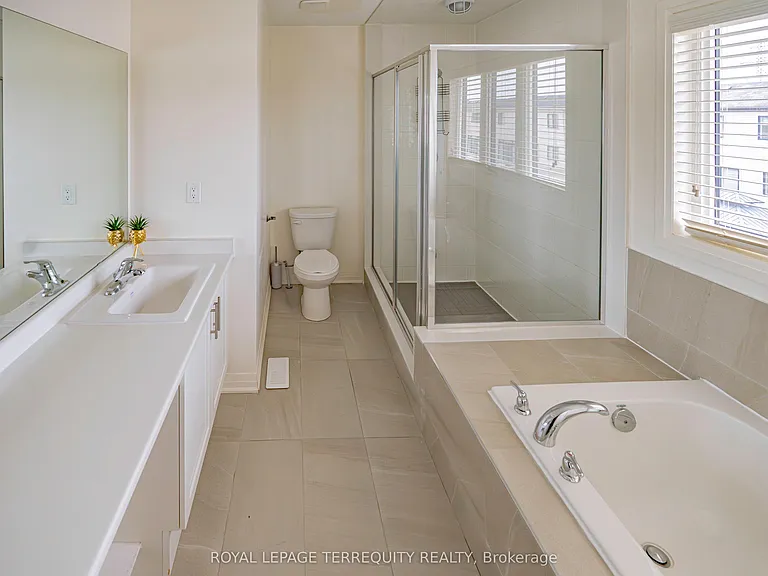 27 Clipper Ln — Photo 17