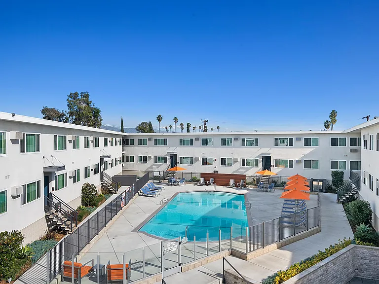 Mission Pointe Apartment Homes — Photo 12