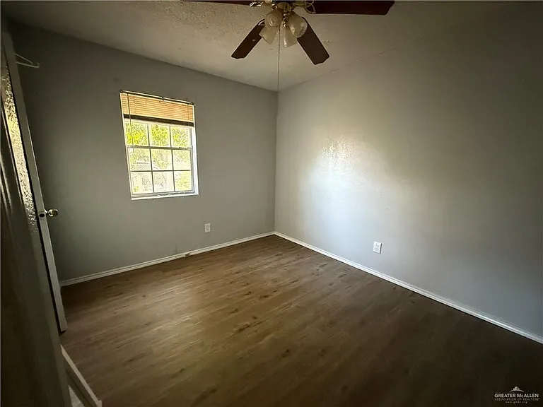 3008 Katrina Ave — Photo 2