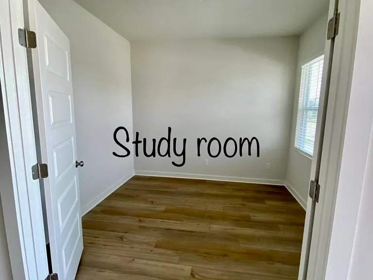 1057 Ewell Farm Cir — Photo 7