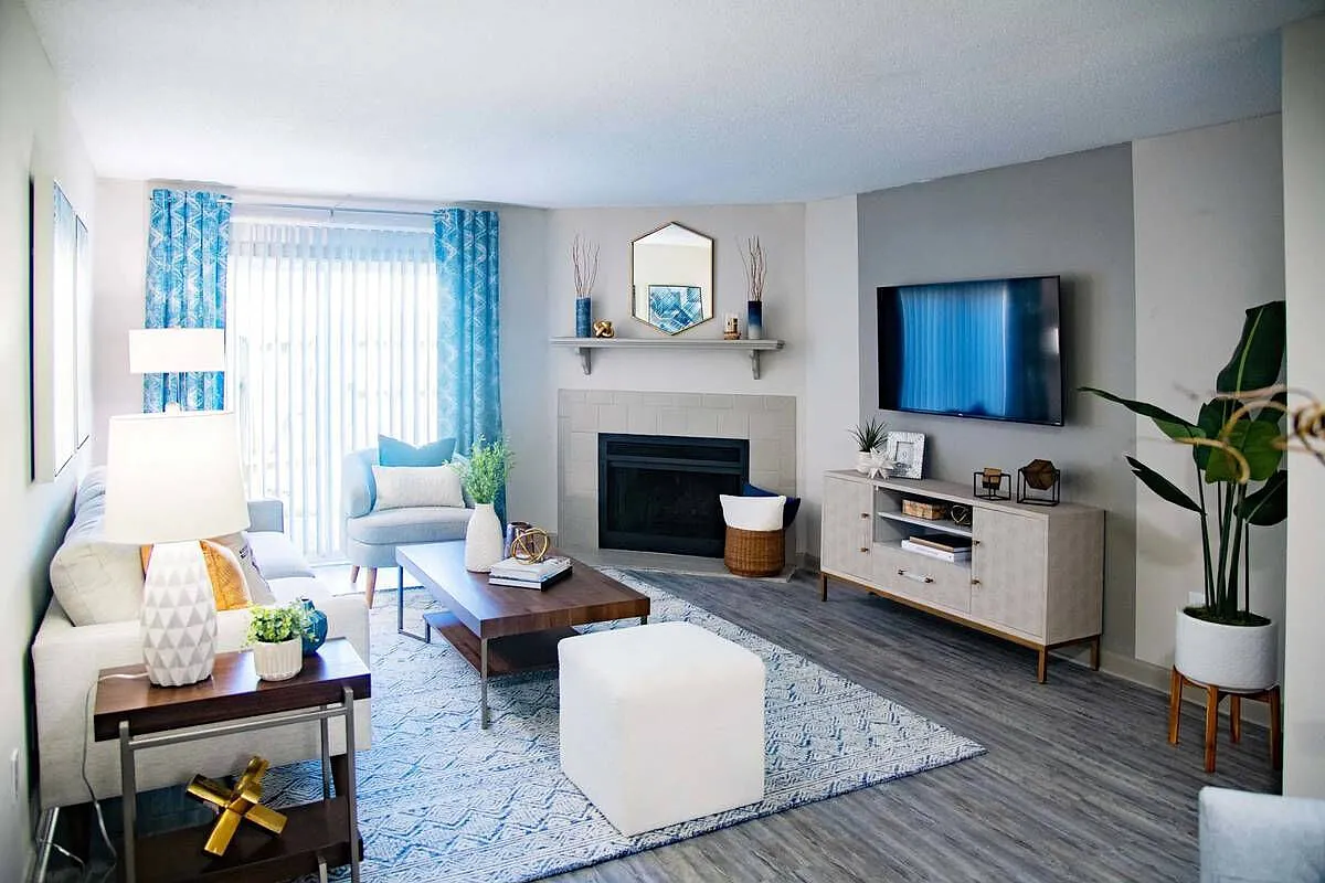 Ventana Townhomes — Photo 2