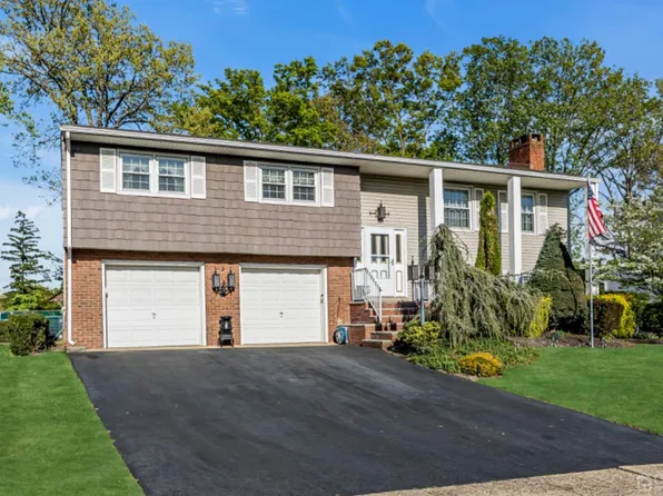 10 Piech Pl, Sayreville, NJ 08872