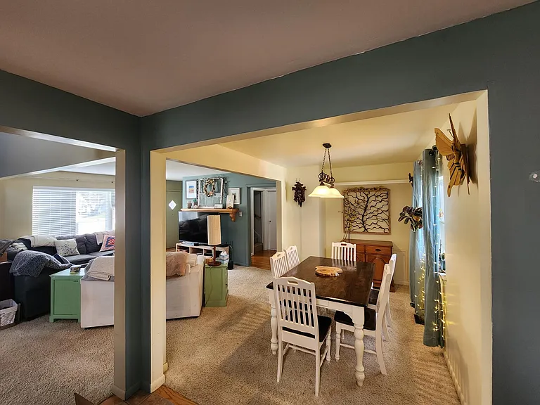 7050 Caroline Ave — Photo 17