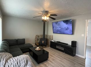 123 N Talbot Dr, Layton, UT 84041