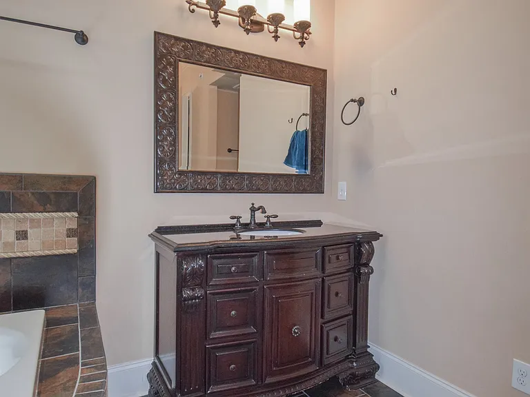 1634 Presley Ct — Photo 25