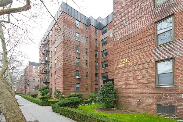 Sold by Abacus Properties | media 28