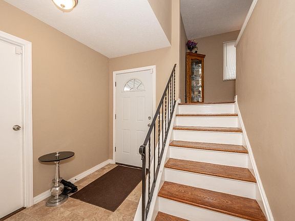 5th image of 835 Halesworth Dr