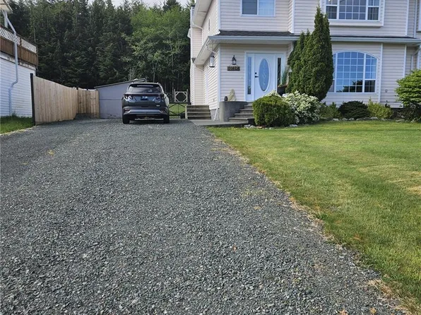 5012 Beaver Harbour Rd #A, Pt Hardy, BC V0N 2P0