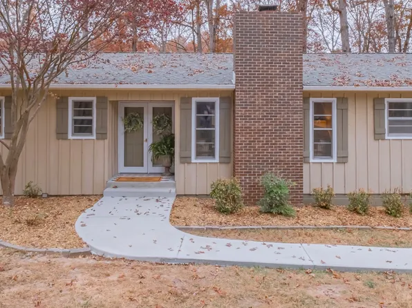 551 Lakeview St, Estill Springs, TN 37330