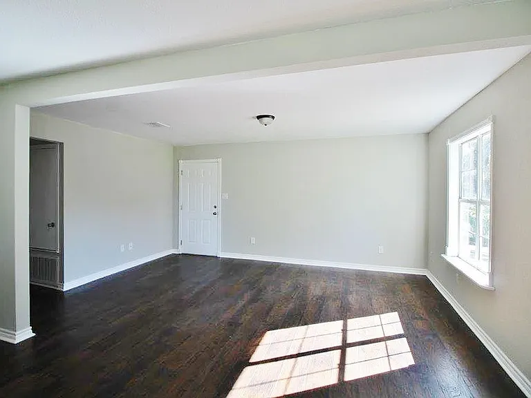 11065 County Road 3513 — Photo 2