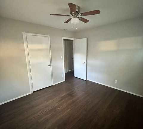 3rd image of 8616 Corrington Ave