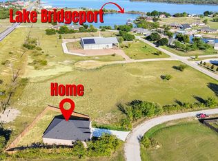 518 Dolphin Ter, Runaway Bay, TX 76426