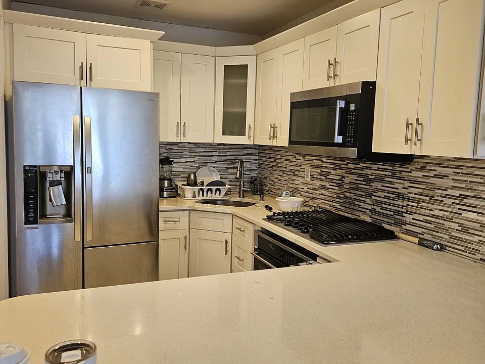 205 Beach 28th St
