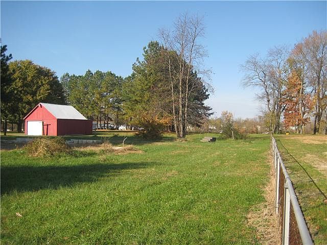 Nice level lot with field and privacy in back