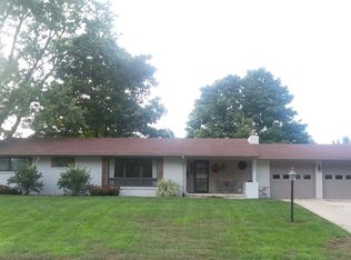 4206 Washington St, Columbus, IN 47203