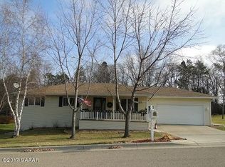107 E Ridgeview Dr, Starbuck, MN 56381