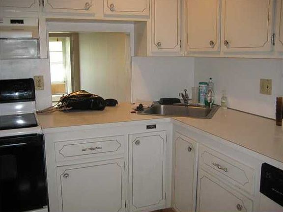 5th image of 6021 NW 61st Ave APT 302