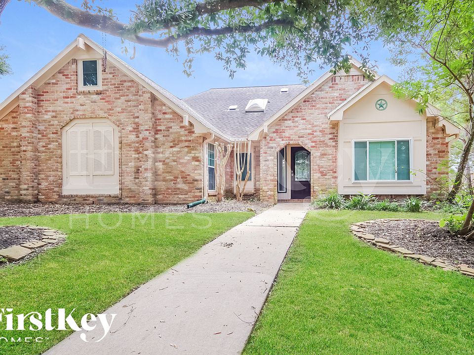 1st image of 3823 Pleasant Valley Dr