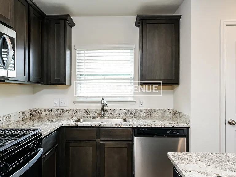 358 Condie Russell Ave — Photo 3