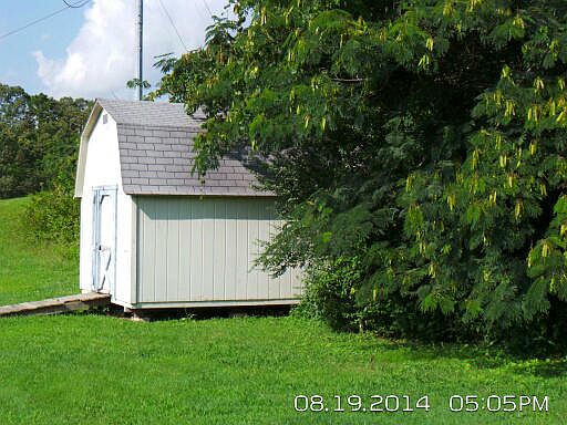 4th image of 1715 Oak Hills Dr