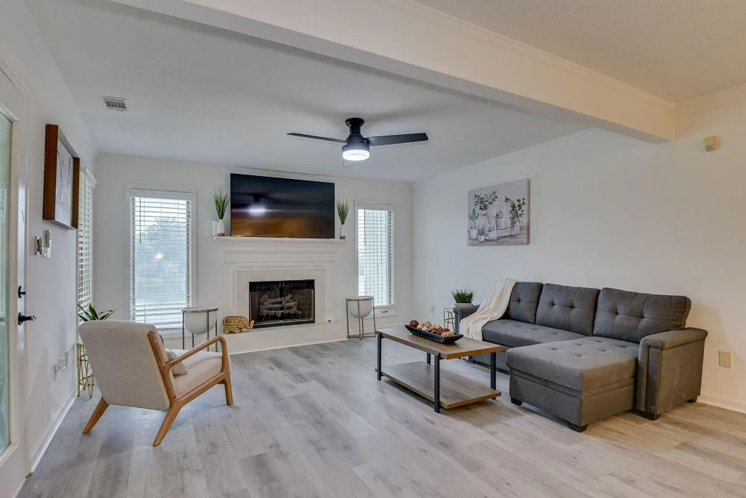 3 bed, 4.0 bath, 1808 sqft, $3,635 — Photo 1
