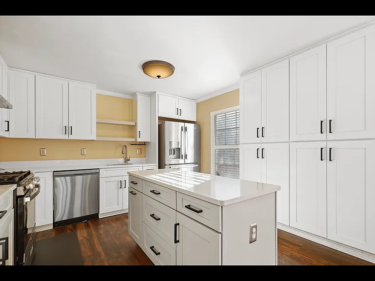 507 Stafford Glen Ct — Photo 5