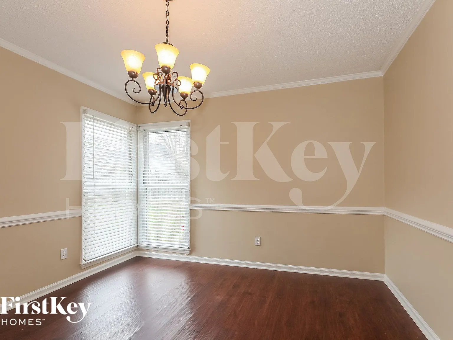 4 bed, 2.5 bath, 1978 sqft, $2,710 — Photo 4