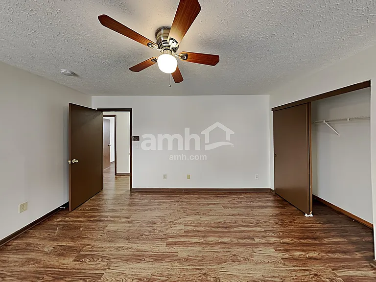 6687 Jennyann Way — Photo 9