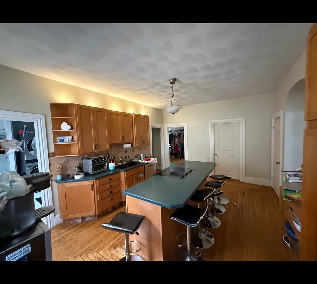 3 bed, 1600 sqft, $2,500 — Photo 3