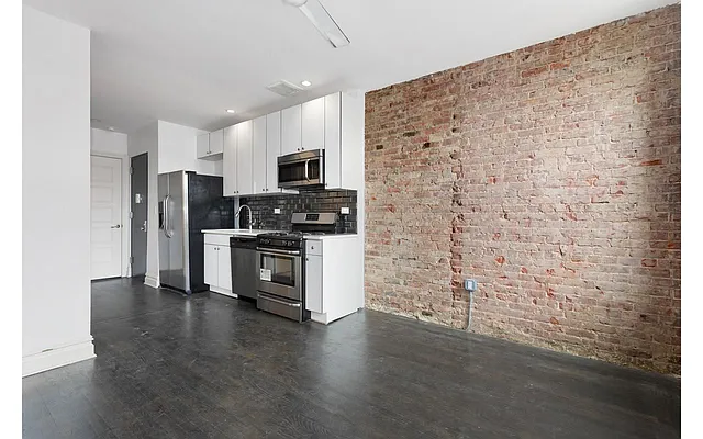 Rented by Douglas Elliman | media 39