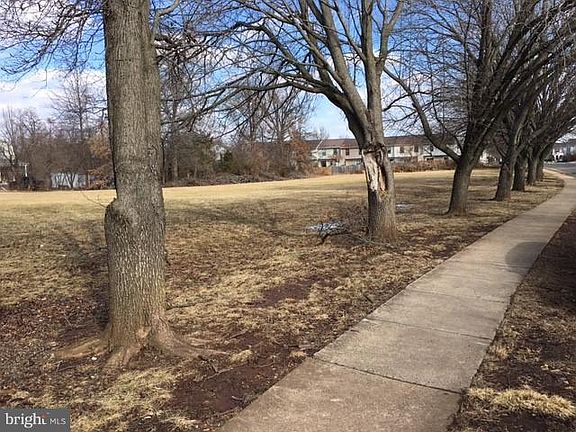 4th image of 6700 Hunting Path Rd
