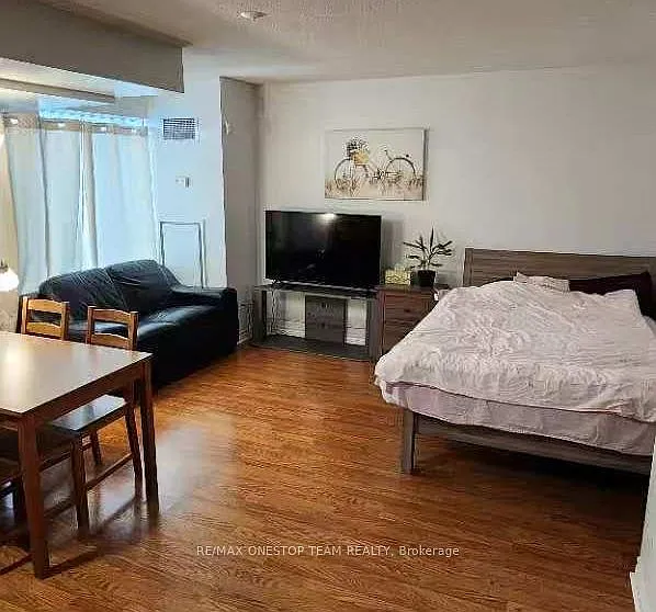 Studio, $1,950 — Photo 1