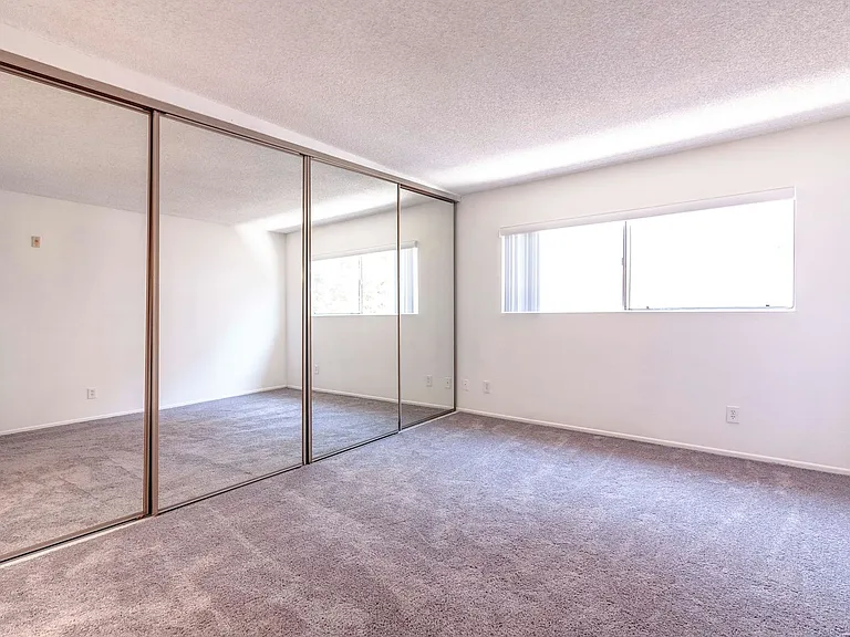 10934 Huston St #109 — Photo 8