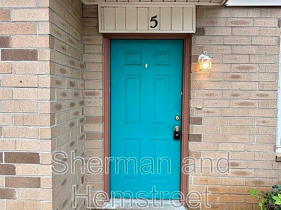 2nd image of 2738 Blount Ave APT 5