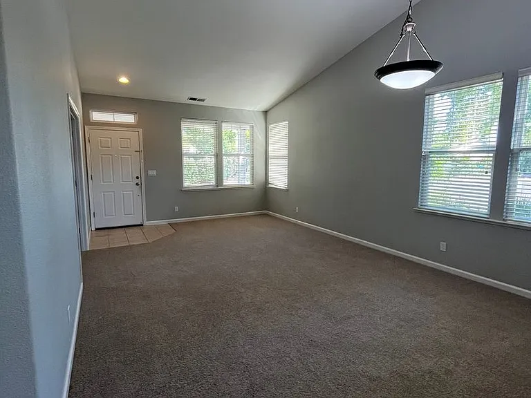 3064 Audubon Cir — Photo 5