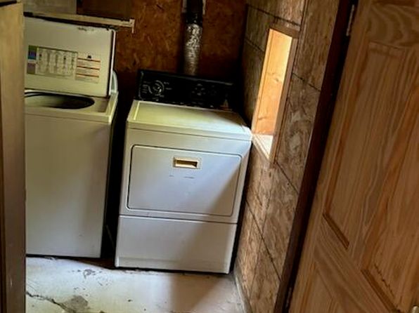 222 N Stone Rd, Fremont, MI 49412