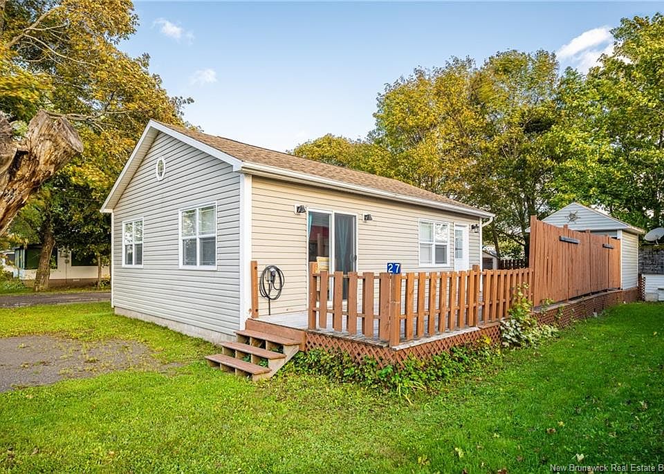 1st image of 27 Brydges St