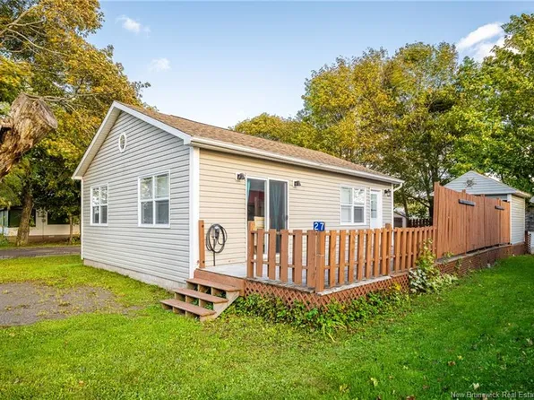 27 Brydges St, Shediac, NB E4P 3X7