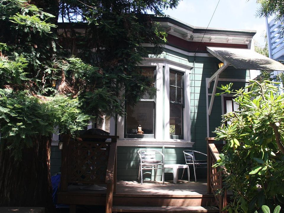 1st image of 758A 7th Ave