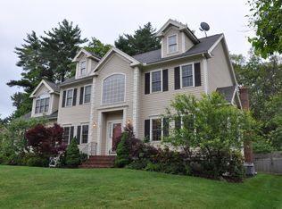 4 Wildwood Cir, Holbrook, MA 02343