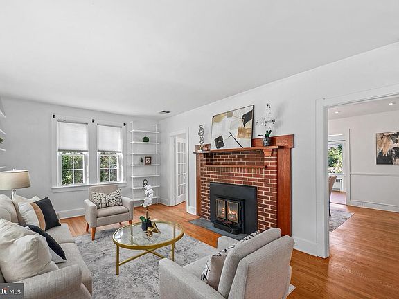 5th image of 2816 W George Mason Rd