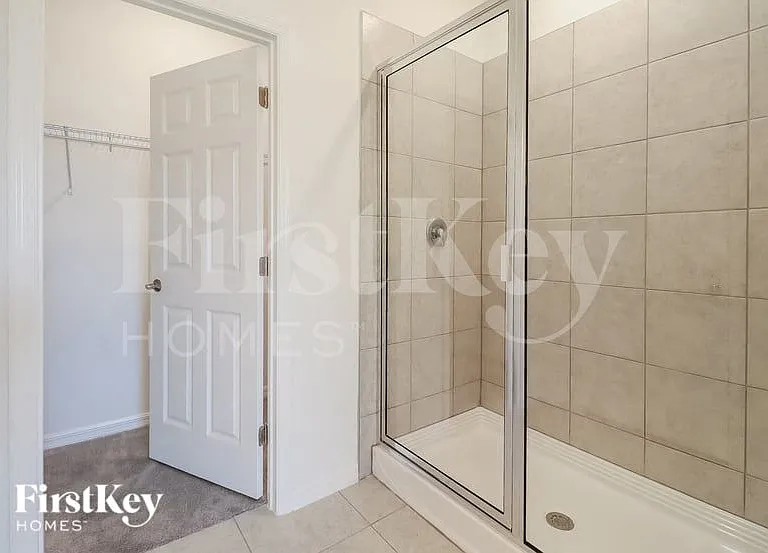 332 Corbel Ln — Photo 8