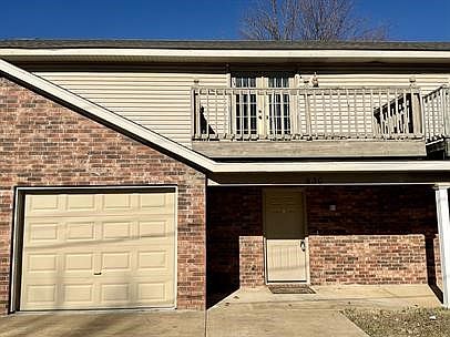 1st image of 830 W Melmar Dr
