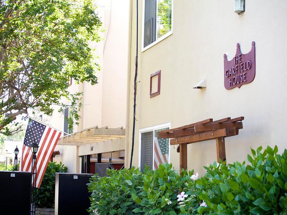 1st image of 1147 Garfield Ave APT 2