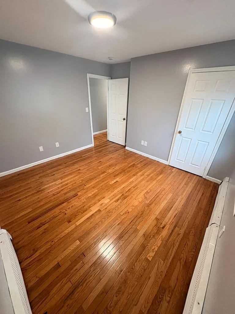 3 bed, 1144 sqft, $2,100 — Photo 2
