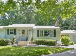 5 Oakridge Rd, Trumbull, CT 06611