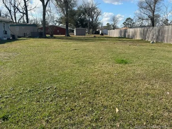 1405 Guillory St, Westlake, LA 70669