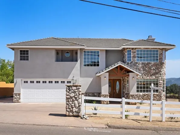 1922 Suncrest Blvd, El Cajon, CA 92021