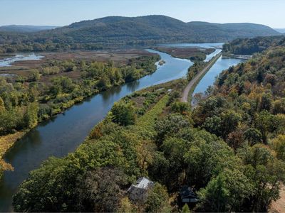79 Missing Link Road, Bellows Falls, VT, 05101